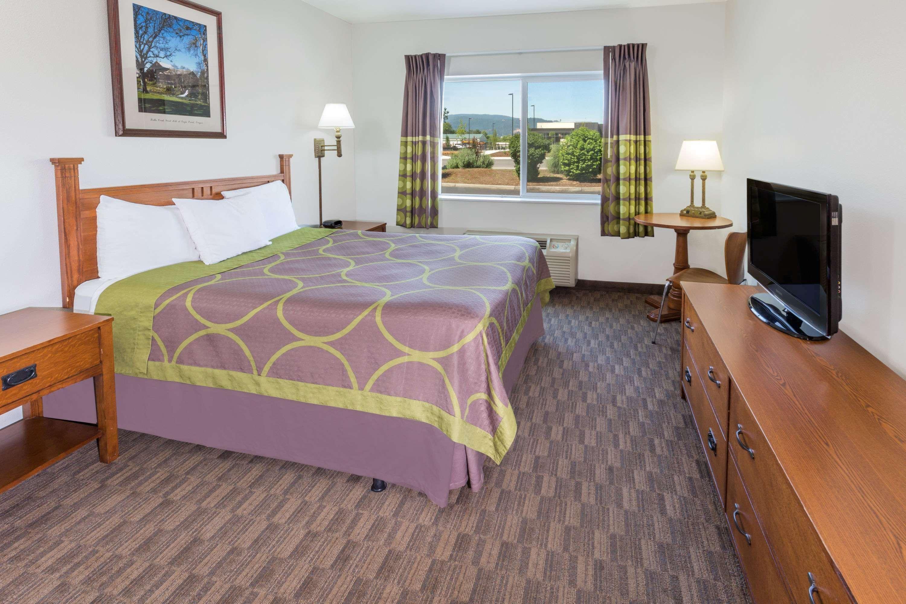 Super 8 By Wyndham Central Pt Medford Central Point Exterior photo